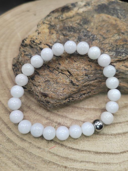 Le Jade Blanc : Pierre de paix intérieure et de conscience spirituelle