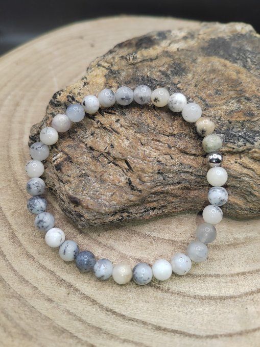 Agate Dendritique / Merlinite- Pierre d’ancrage, d’équilibre émotionnel et d’élévation spirituelle