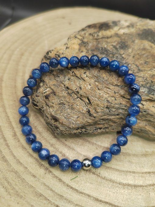 Cyanite – Pierre d’Intuition et de Clarté Intérieure 