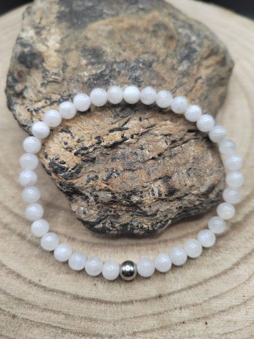 Le Jade Blanc : Pierre de paix intérieure et de conscience spirituelle