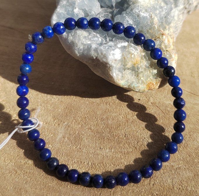 Lapis-Lazuli – La Pierre de la Sagesse et de l’Expression 