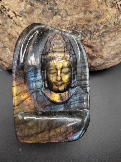 Labradorite Gravée – Bouddha – Artisanat d’Inde