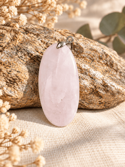 La kunzite : une pierre d'amour et d'apaisement
